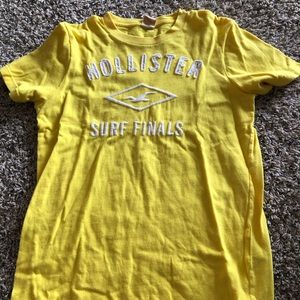 Hollister yellow shirt used sz M